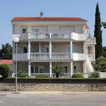 App 4+1 S Dvije Spavace Sobe Apartman