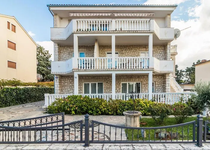 App 4+1 S Dvije Spavace Sobe Appartement *