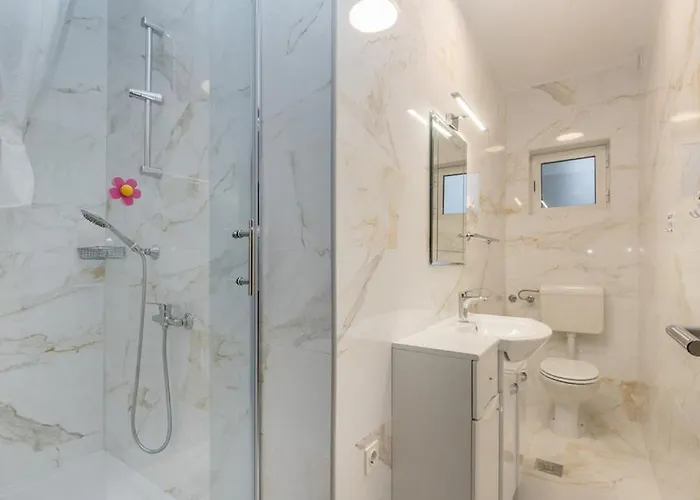 App 4+1 S Dvije Spavace Sobe Selce